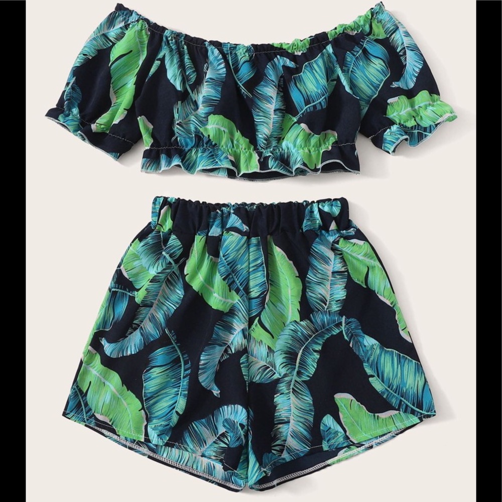 Trendy Two piece Tropical set 🐠🌴